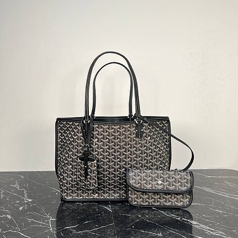 Goyard Anjou Reversible