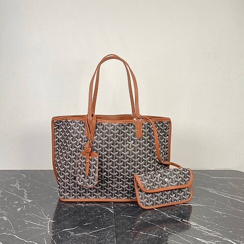 Goyard Anjou Reversible