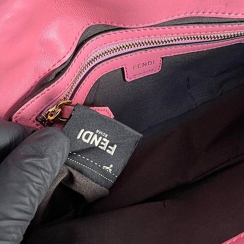  Beden Fendi Baguette Kadın Çantası