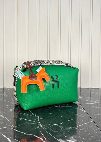 Hermes Zincir Detaylı Renkli Turuncu Deri Kadın Çanta