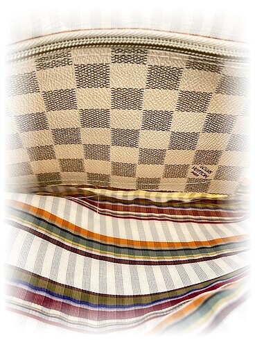  Beden Vintage Love Clutch / Portföy %70 İndirimli.