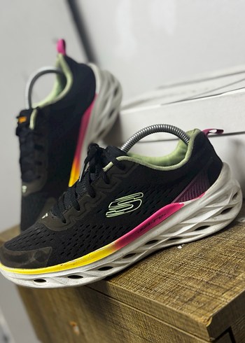 Skechers Renkli Bağcıklı Kadın Spor Ayakkabı - Görsel 3