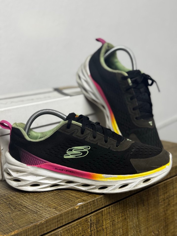 Skechers Renkli Bağcıklı Kadın Spor Ayakkabı - Görsel 2