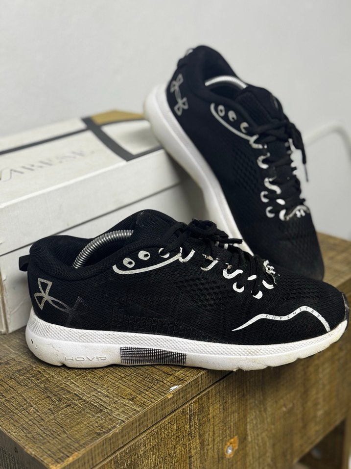 Under ARMOUR Siyah Erkek Koşu ve Antrenman Ayakkabısı - Görsel 2