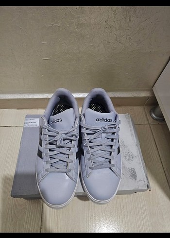 Adidas Erkek Gri Bağcıklı Spor Ayakkabı