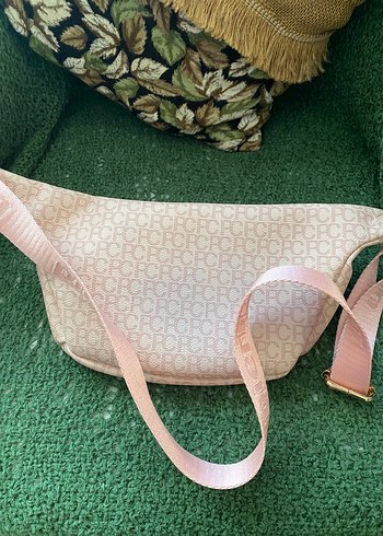 Pembe Baskılı Kadın Bel Çantası - Görsel 2