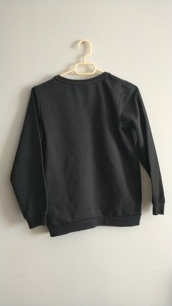 9 Yaş Beden siyah Renk 9-10 yaş sweatshirt 
