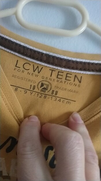 9 Yaş Beden sarı Renk 8-9 yaş erkek çocuk sweatshirt 