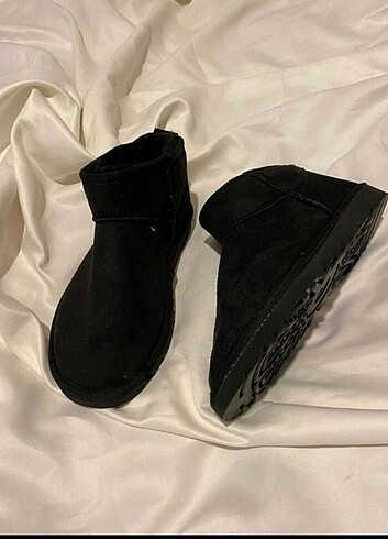 Ugg bot