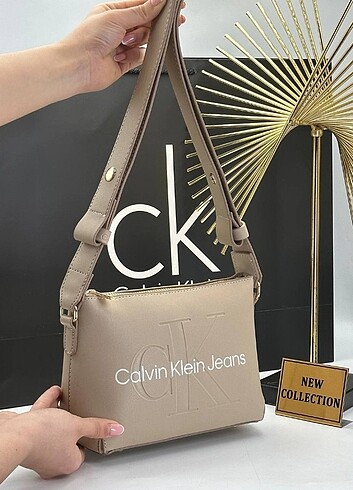  Beden CALVIN KLEIN CROSSBODY POUCH BAGS 