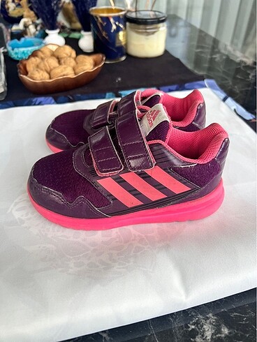 Kız çocuk Adidas marka orjinal spor ayakkabı
