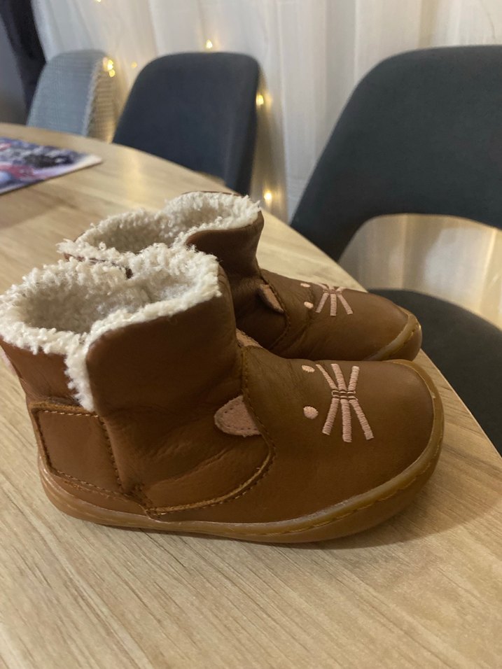 Kız Çocuk Kahverengi Kürklü Deri Bot (sıfır fiyatı 2700 ) - Görsel 2