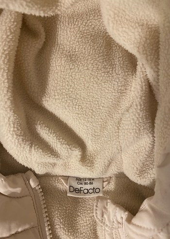 Kapüşonlu krem renk Kız Çocuk Montu - Görsel 3