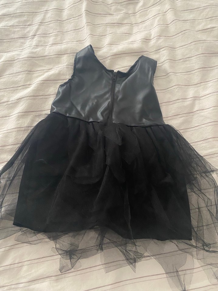 Kız Çocuk Siyah Deri Volanlı Elbise - Görsel 3