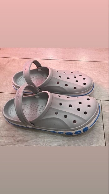35 Beden gri Renk Sıfır Orijinal Crocs