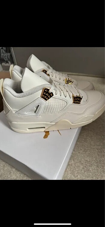 38 Beden Jordan 4 Retro
