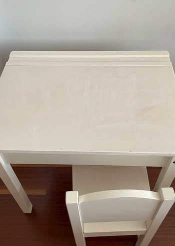Beyaz Pastel Renkli Çocuk Sandalyesi ve masası