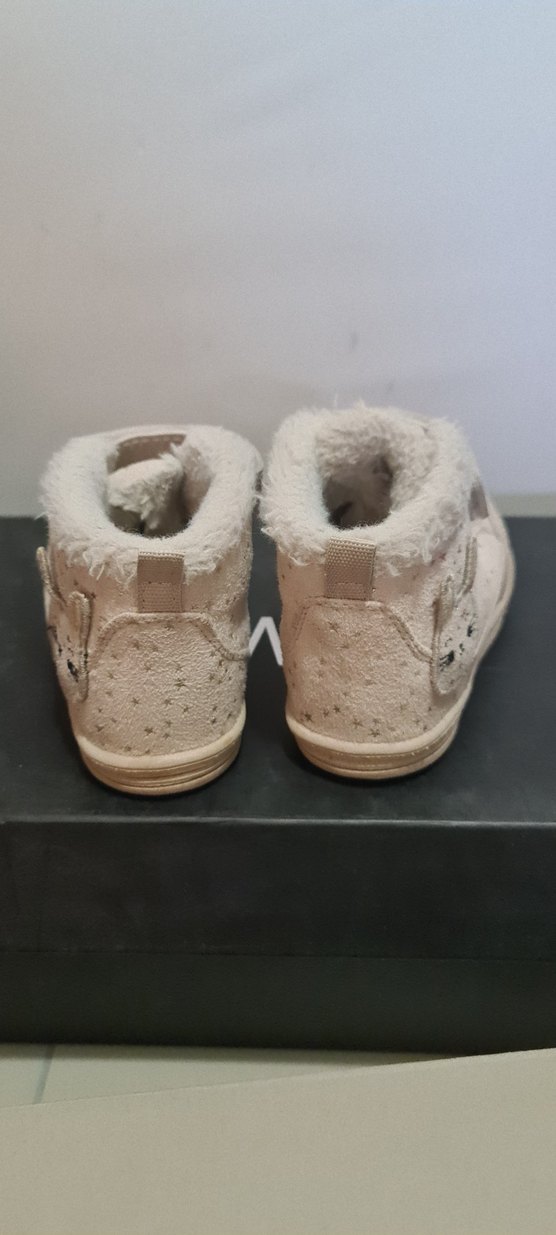 Beyaz Kürklü Kız Çocuk Botu - Görsel 4