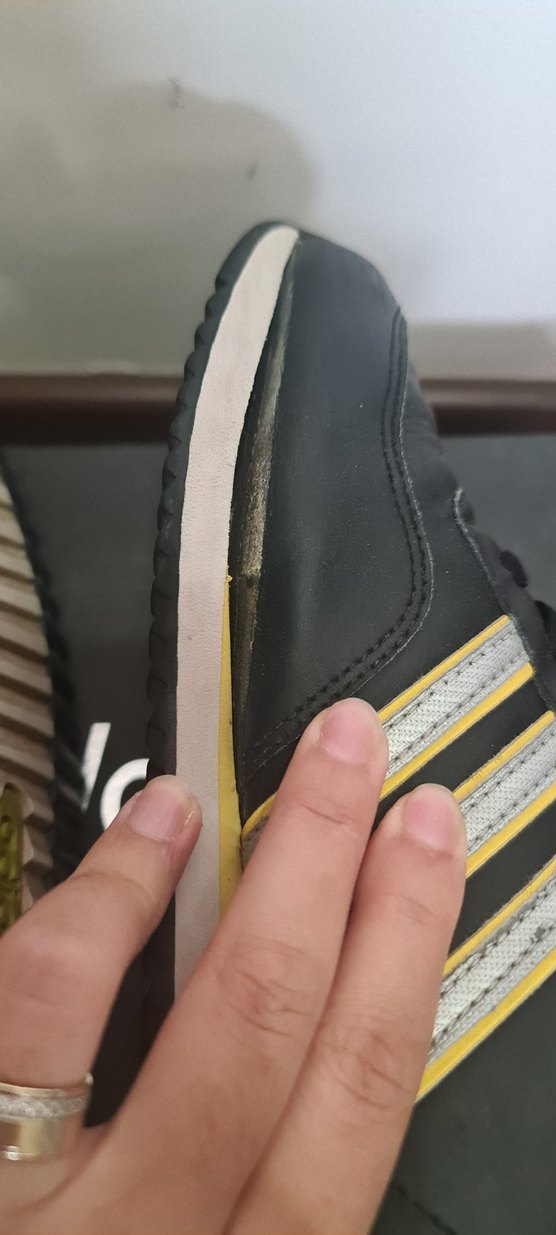 Sarı Detaylı Siyah Bağcıklı Kadın Spor Ayakkabı - Görsel 5