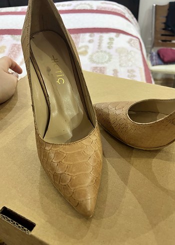 Taba renk Deri Yılan Desenli Stiletto - Görsel 4