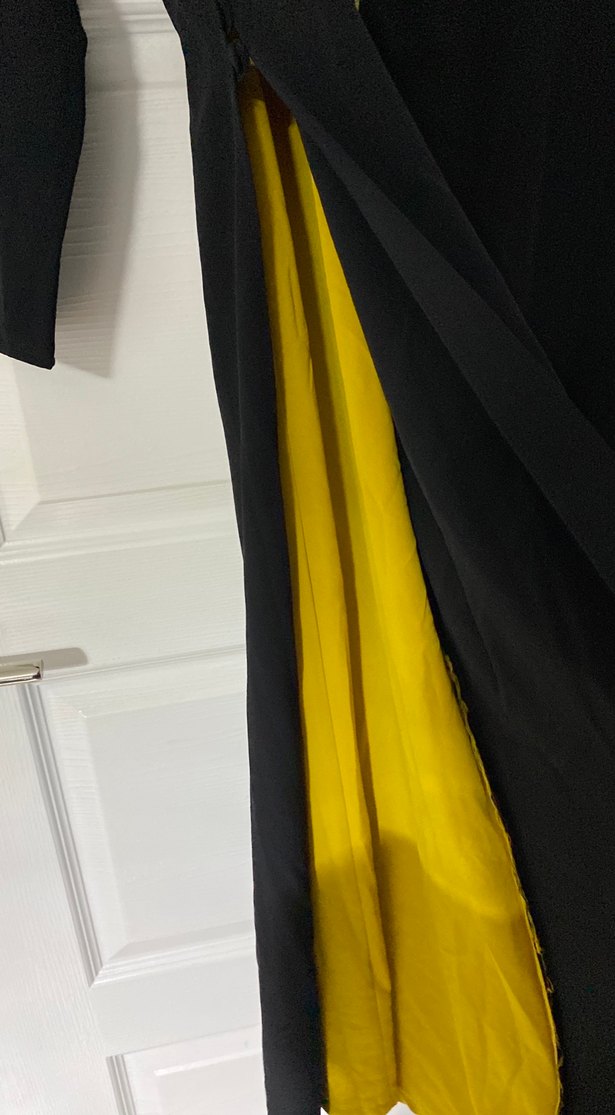 Sarı Nakışlı Uzun Siyah ferace - Görsel 2