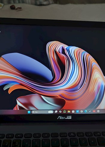 Asus notebook bilgisayar tertemiz - Görsel 2