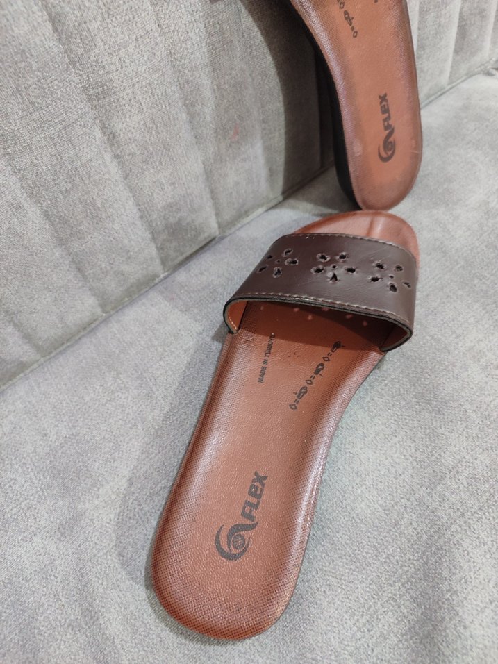 Kahverengi Kadın Dolgu Topuk Terlik - Görsel 2