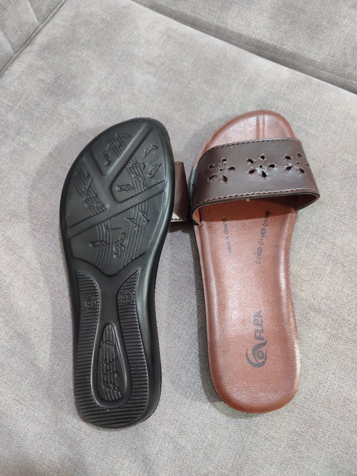 Kahverengi Kadın Dolgu Topuk Terlik - Görsel 3