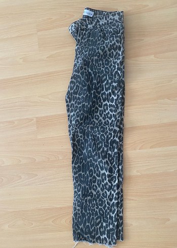 Zara leopar jean