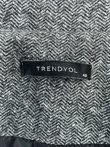40 Beden çeşitli Renk Trendyol & Milla Blazer %70 İndirimli.
