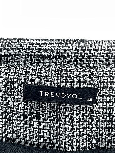 40 Beden çeşitli Renk Trendyol & Milla Blazer %70 İndirimli.