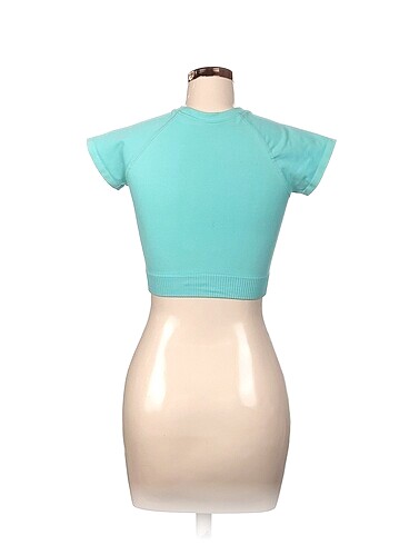 universal Beden Triko Mısırlı T-shirt %70 İndirimli.