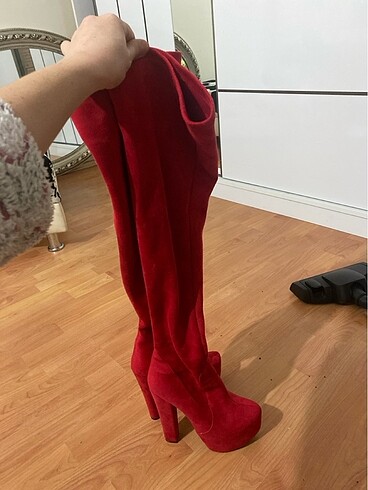 38 Beden Kırmızı çizme