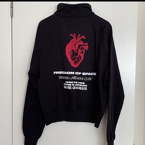 Sweatshirt