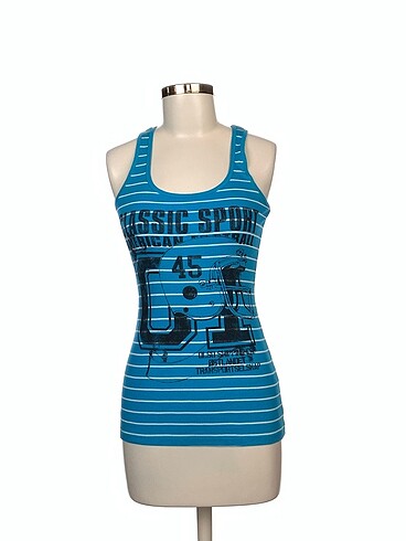 Stradivarius T-shirt %70 İndirimli.