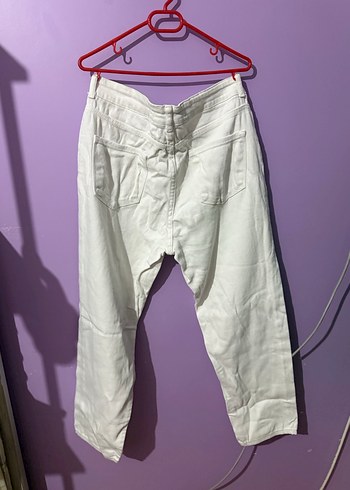 Beyaz Pamuklu Rahat Kesim Kadın Jean - Görsel 2