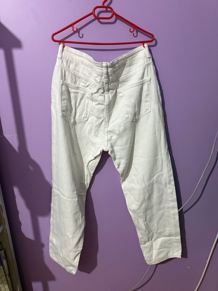 Beyaz Pamuklu Rahat Kesim Kadın Jean - Görsel 2