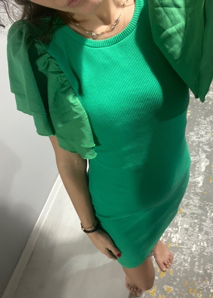 Yeşil elbise - Görsel 3