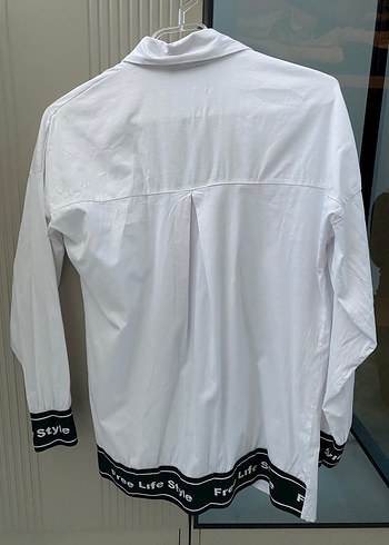 Beyaz Düğmeli Uzun Kollu Gömlek - Görsel 2