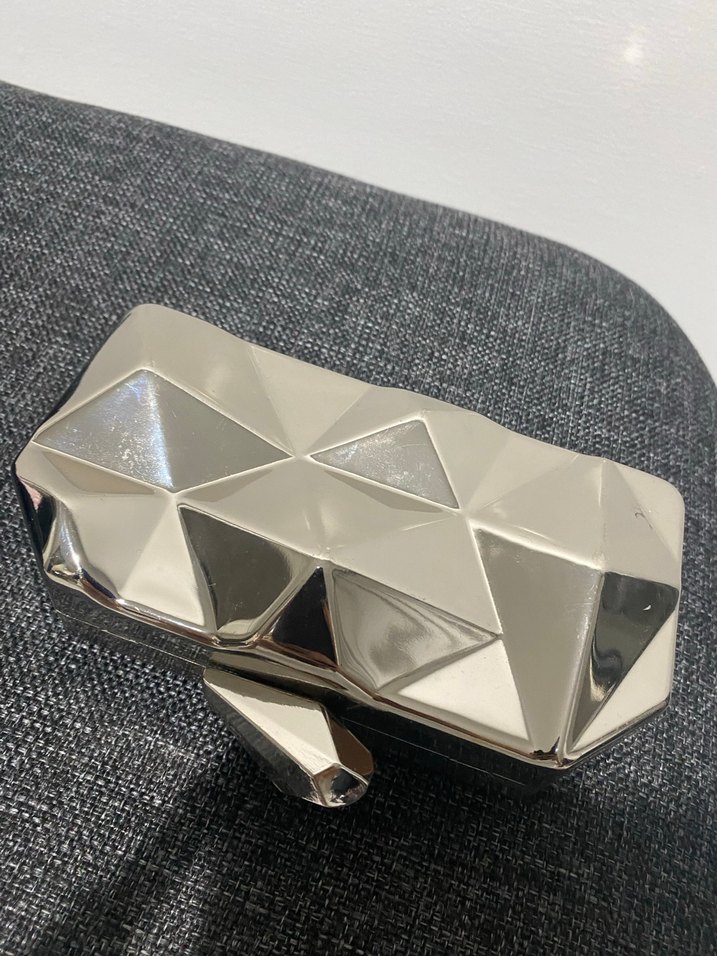 Gri Metal Kaplamalı Kadın Portföy Çanta - Görsel 3