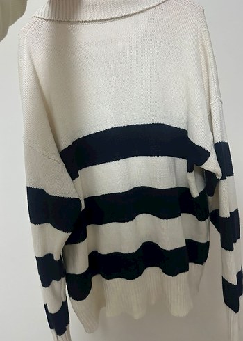 Düğmeli Çizgili Beyaz Gri Kadın Kazak - Görsel 3