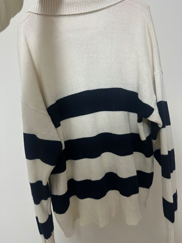 Düğmeli Çizgili Beyaz Gri Kadın Kazak - Görsel 3