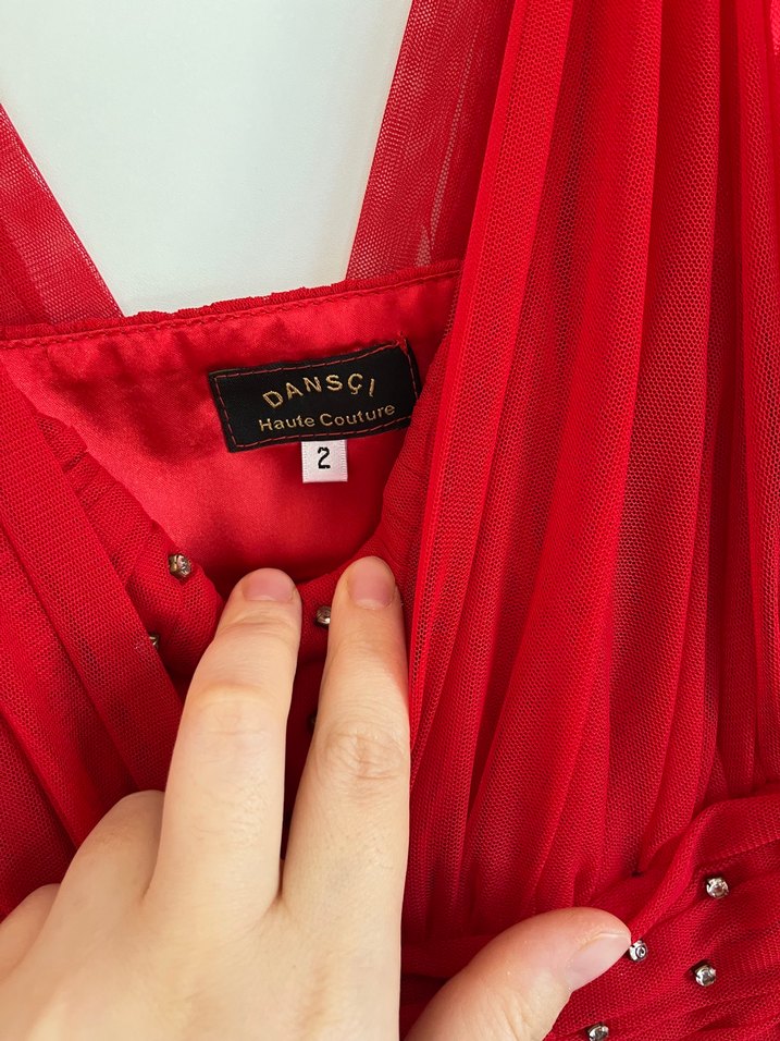 Kırmızı Drapeli Uzun Abiye Elbise - Görsel 2