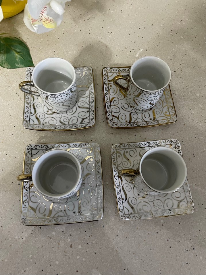 Desenli Beyaz Kahve Fincanı ve Tabak Seti - Görsel 3