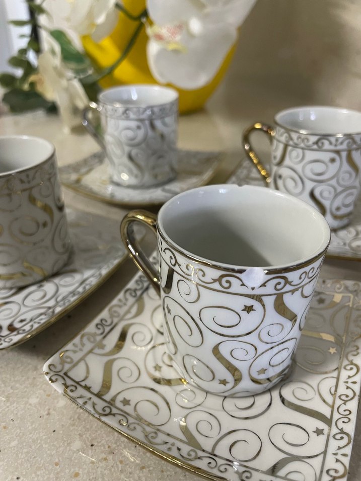 Desenli Beyaz Kahve Fincanı ve Tabak Seti - Görsel 2