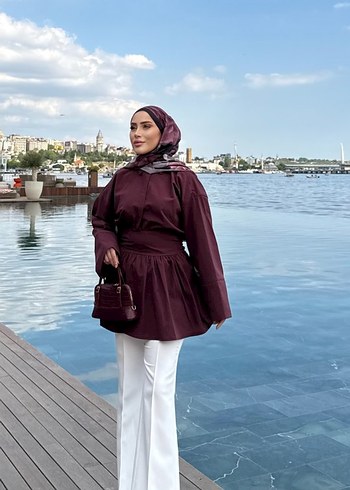 Bordo Kemerli Yüksek Yaka Kadın Tunik