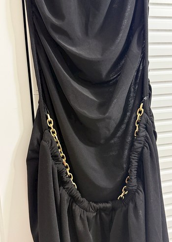 Siyah Drapeli Midi Askılı Elbise - Görsel 3