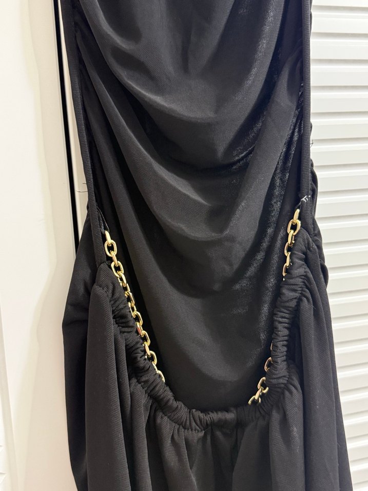 Siyah Drapeli Midi Askılı Elbise - Görsel 3