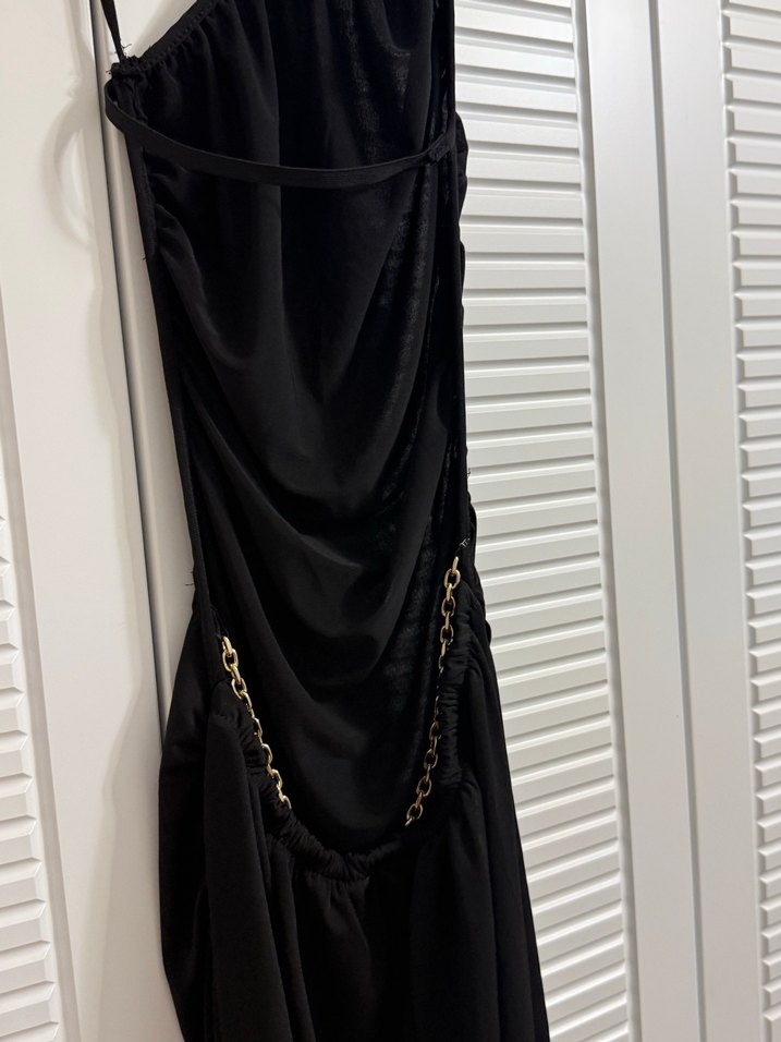 Siyah Drapeli Midi Askılı Elbise - Görsel 2