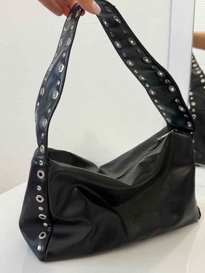 Tokalı Siyah Deri Gotik Kadın Çanta - Görsel 2